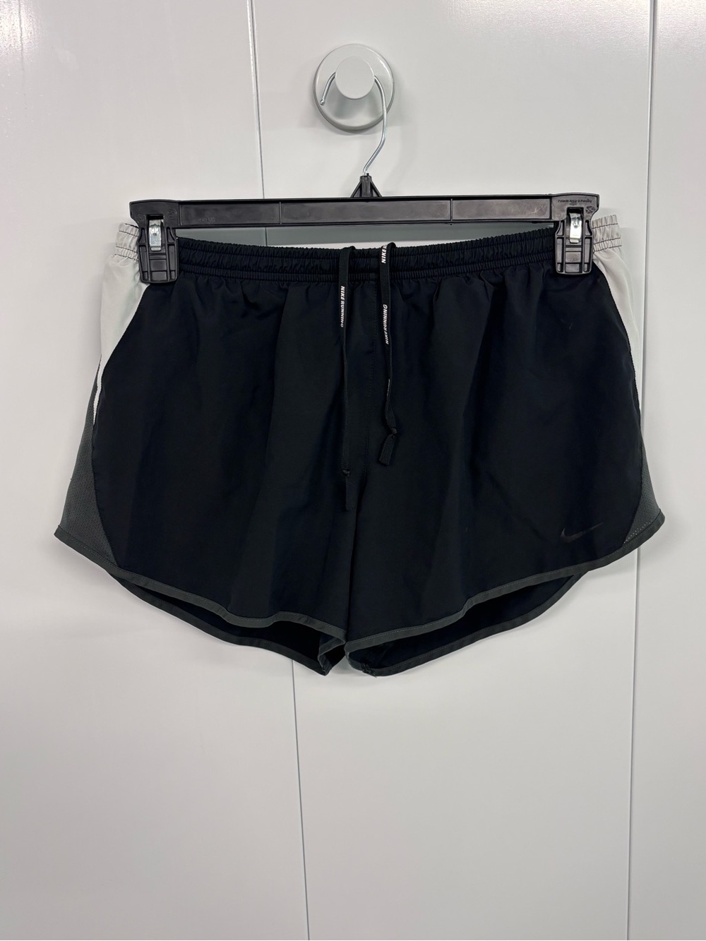 Nike Running Dri-FIT Shorts Women’s Large Black Grey Athletic Gym Workout Shorts